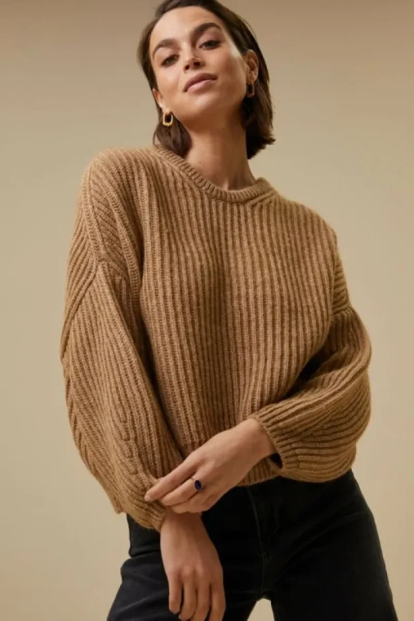 By bar Truien<desi pullover | camel