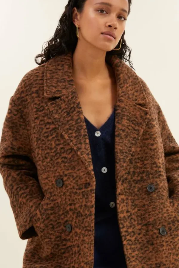 By bar Jassen<dore leo coat | leopard