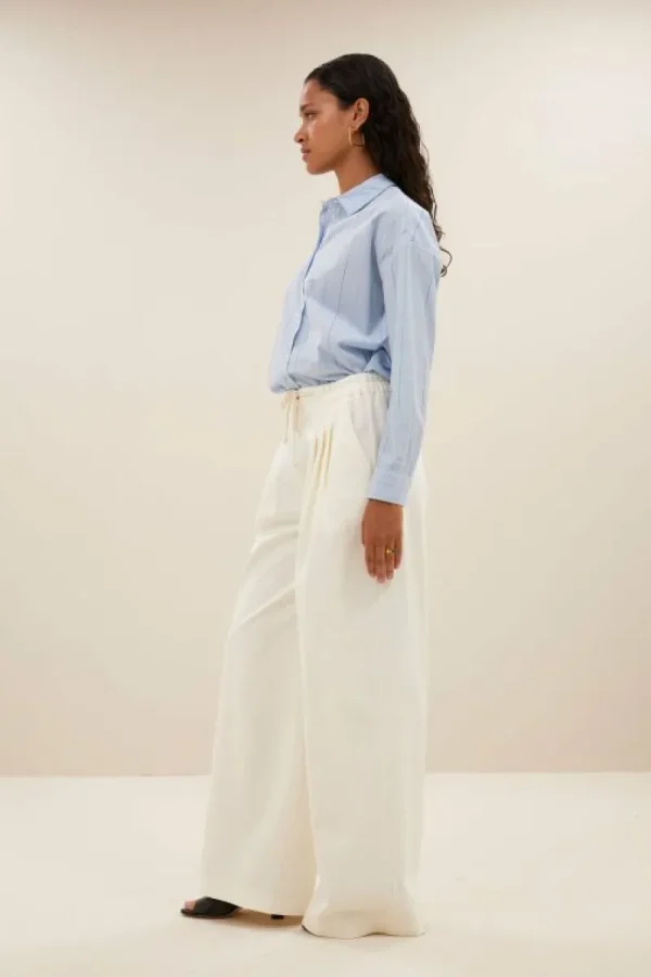 By bar Blouses<elvie stripe chambray blouse | light blue stripe