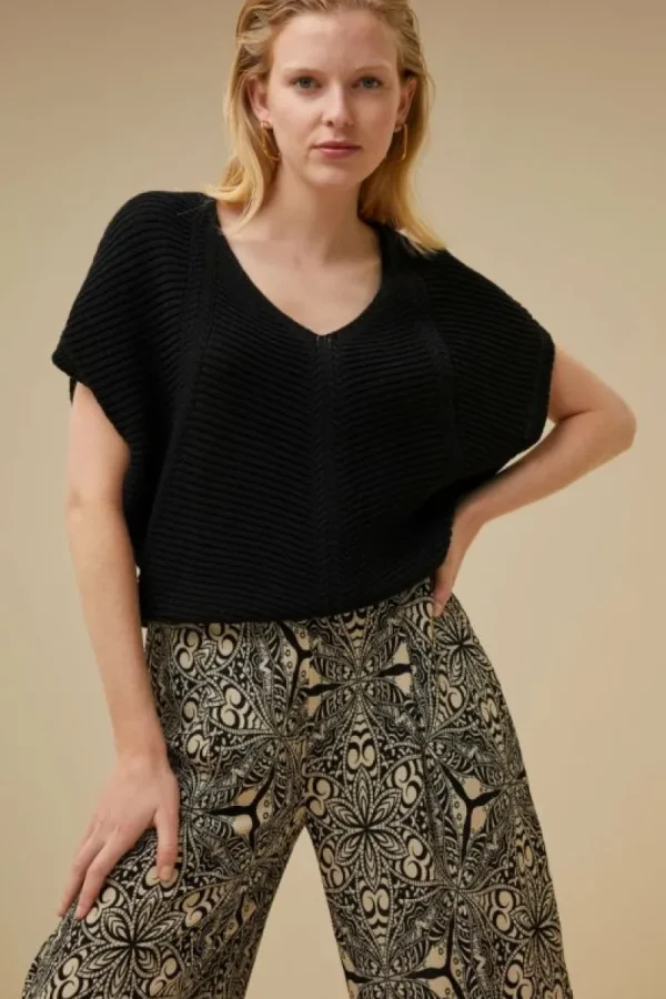 By bar Truien<new ale top | jet black