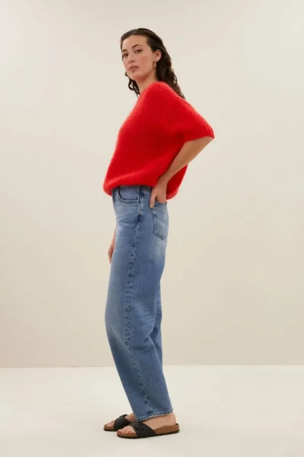 By bar Truien<nino astro pullover | lipstick